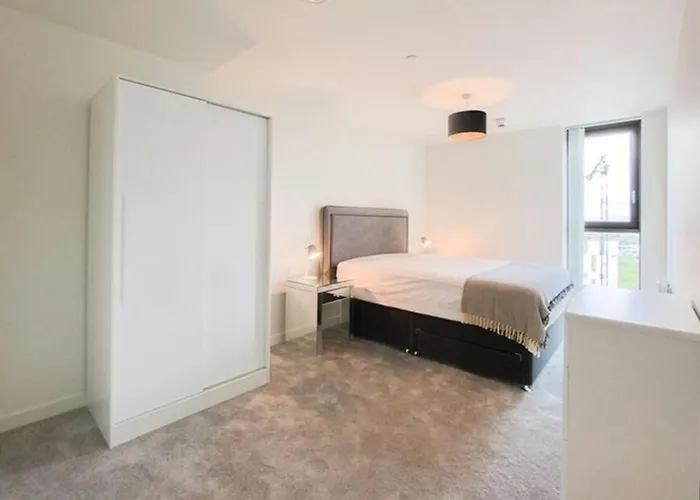 City Centre Modern Luxe Apartment