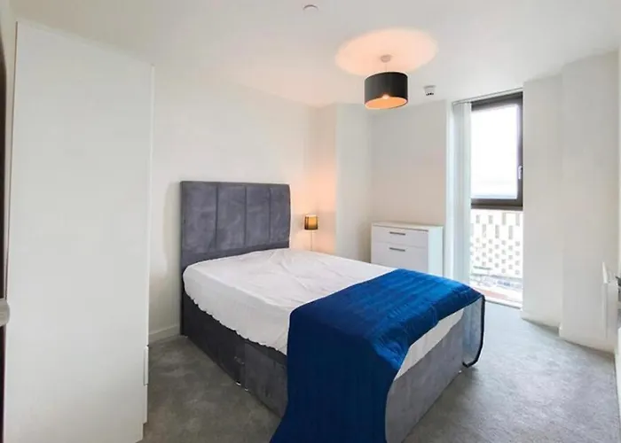 City Centre Modern Luxe Apartment